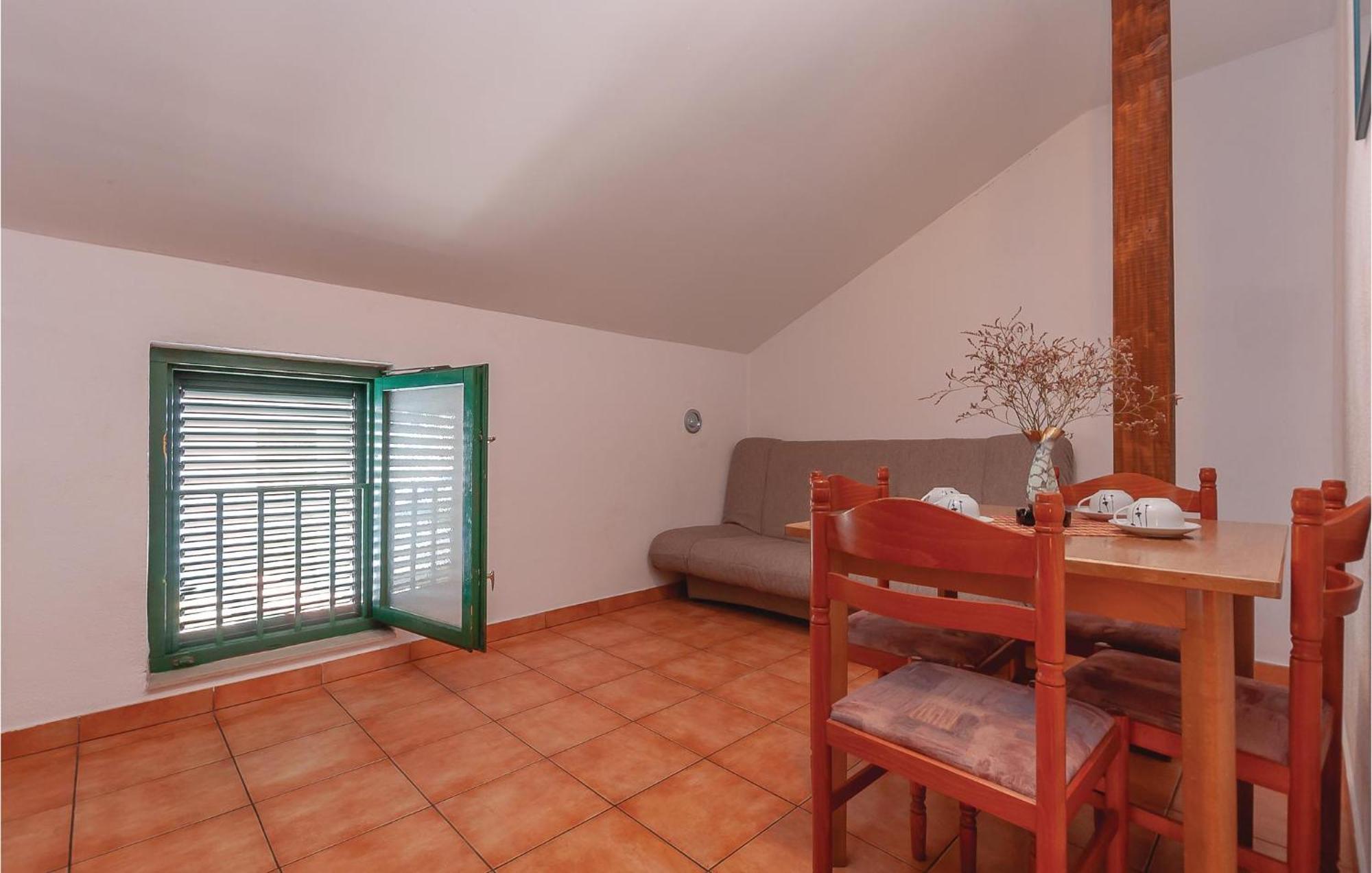 Gorgeous Apartment In Tisno With Kitchen Eksteriør billede