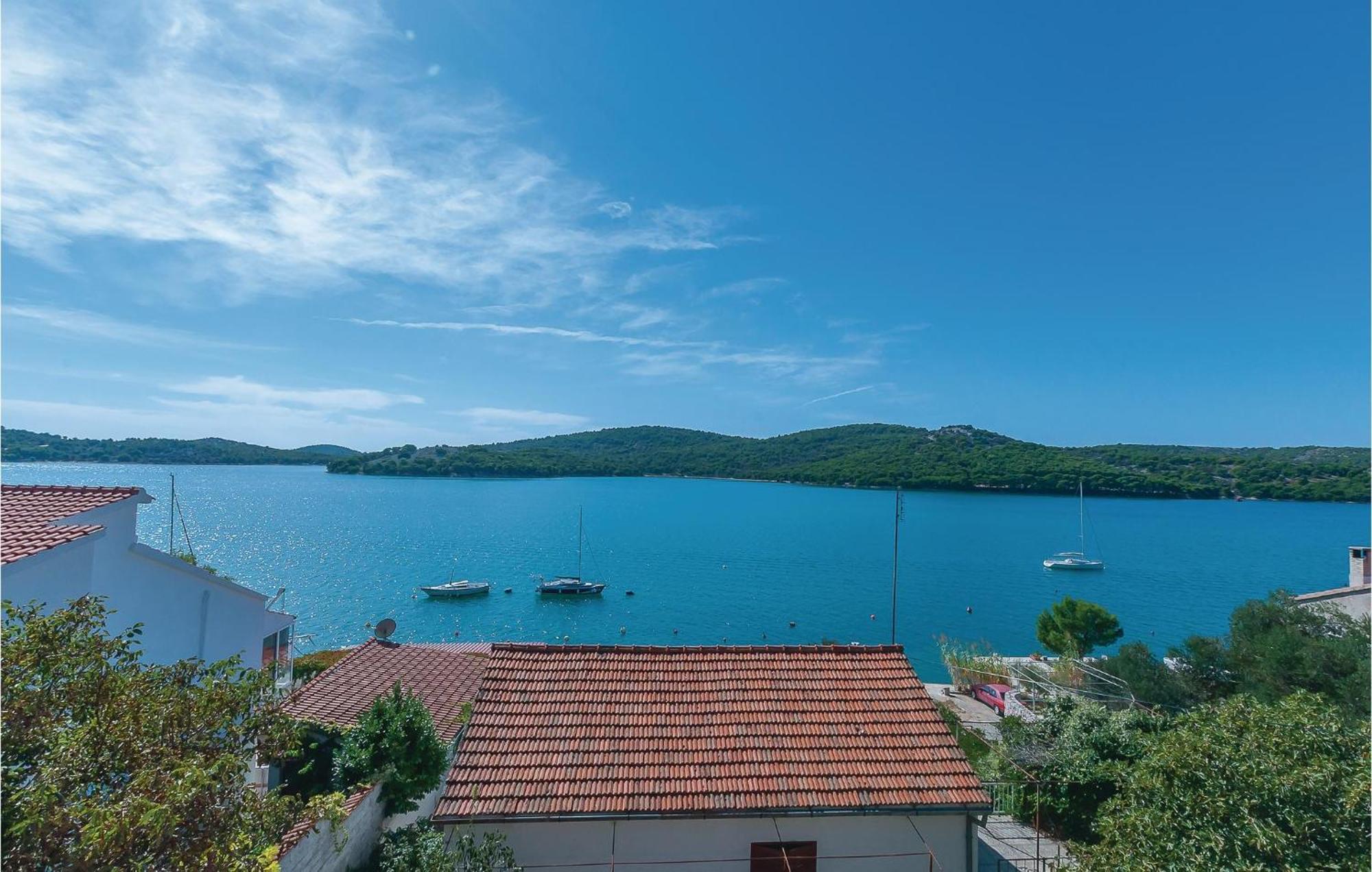 Gorgeous Apartment In Tisno With Kitchen Eksteriør billede
